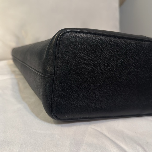 Black Leather Nova Check Burberry with adjustable strap - Picture 6 of 7